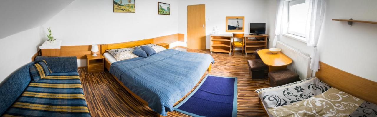 Penzión Marco Polo Vrútky Exterior foto